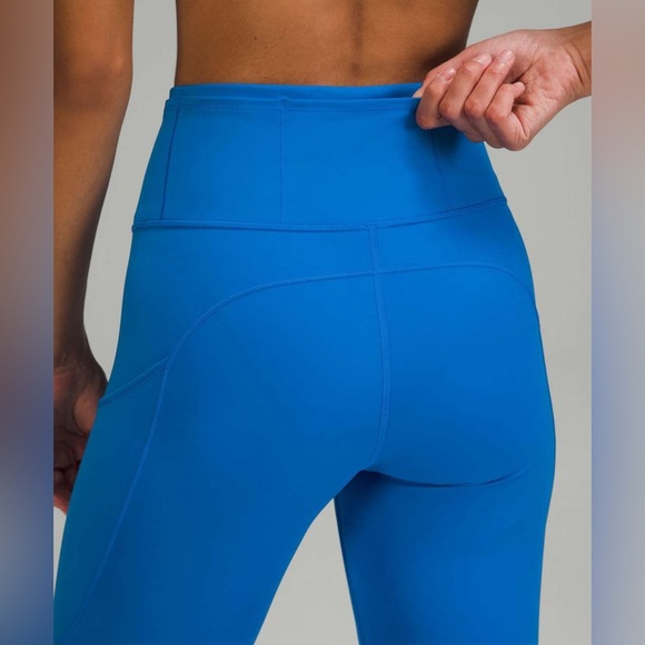 Lululemon Fast and Free High-Rise Crop 23” size 0 
Poolside - Picture 3 of 14